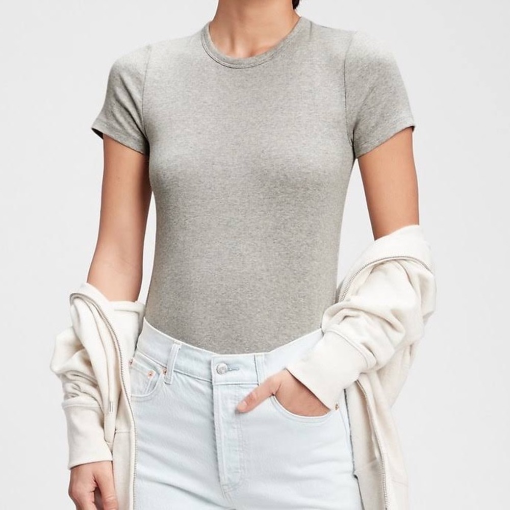Gap modern tee